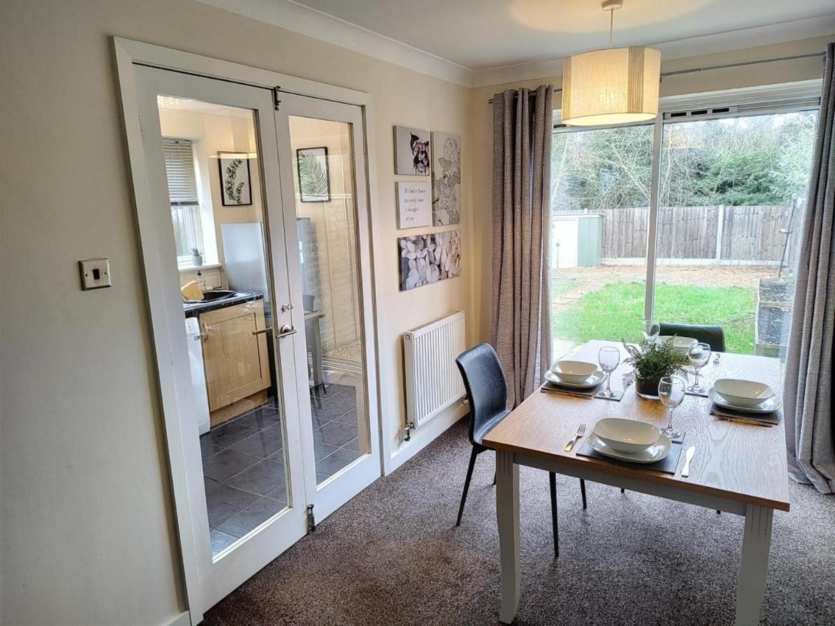 Wentworth Drive Contractor And Family 3 Bed Home 그랜덤 외부 사진